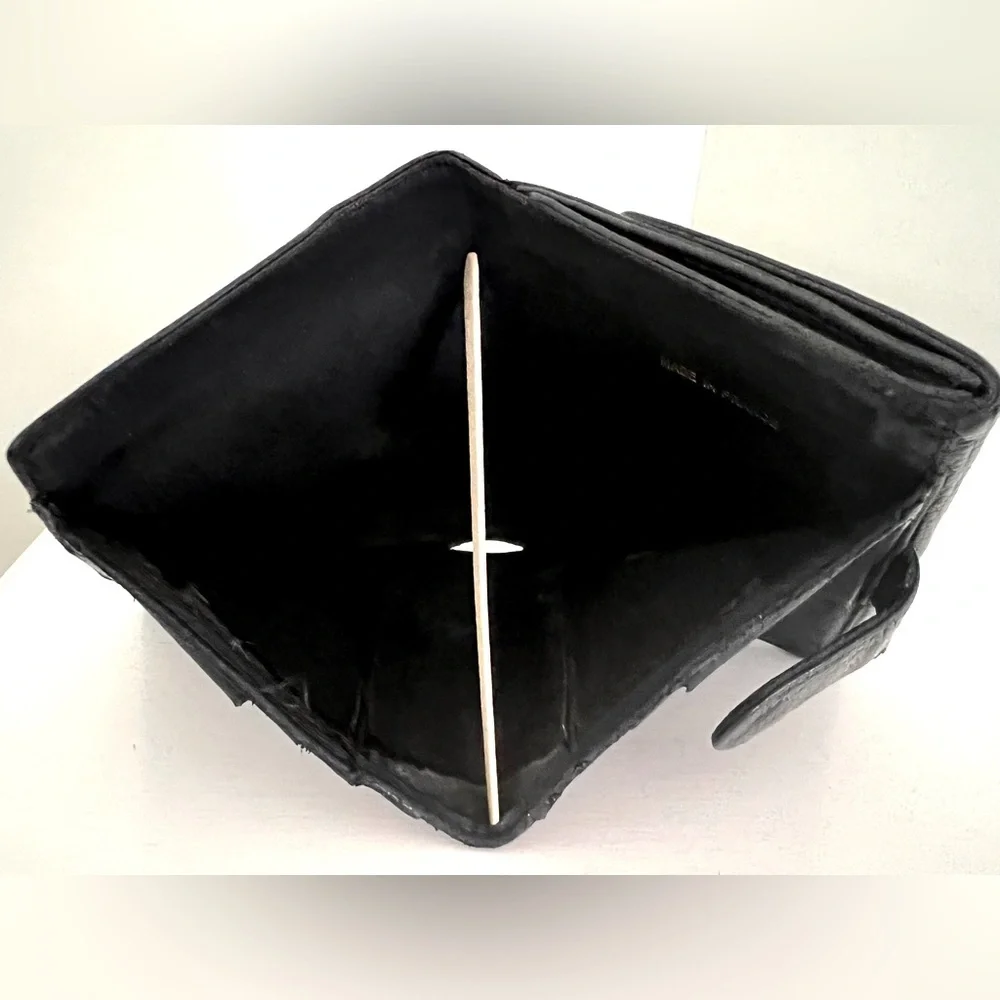 Authentic CHANEL Caviar Black Leather Wallet